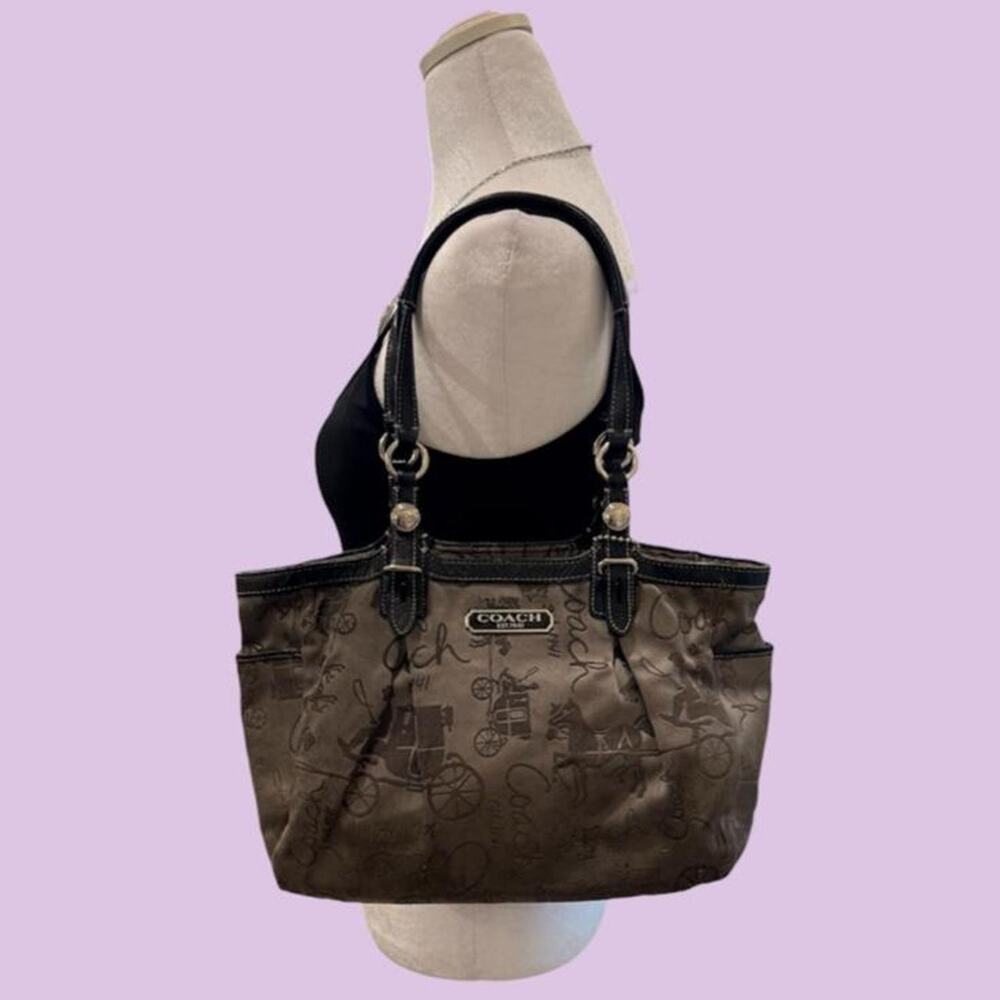 Vintage 2000s coach horse and